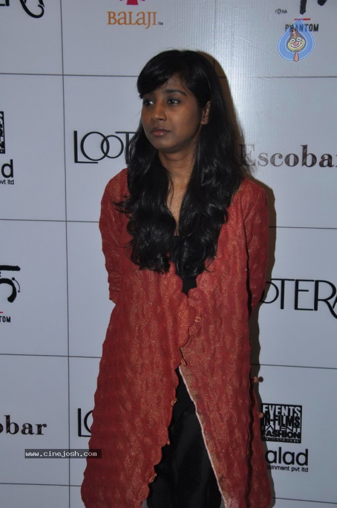 Bolly Celebs at Lootera Success Bash - 31 / 92 photos