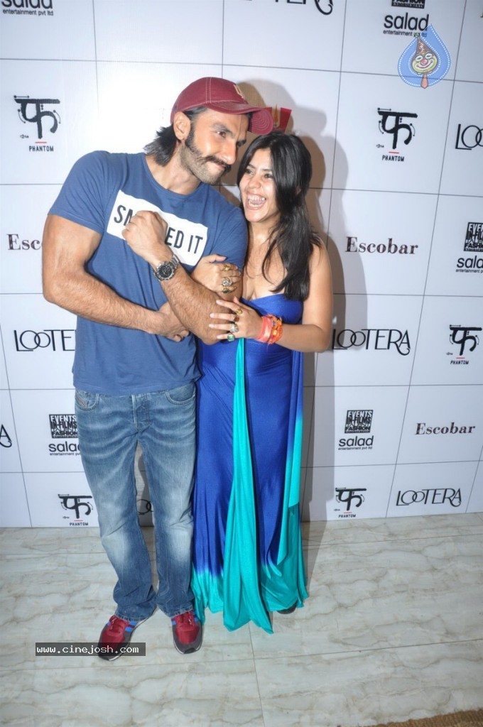 Bolly Celebs at Lootera Success Bash - 32 / 92 photos