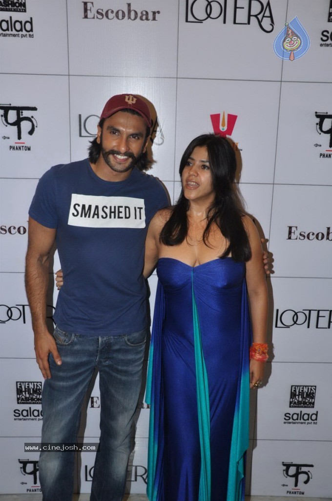 Bolly Celebs at Lootera Success Bash - 49 / 92 photos