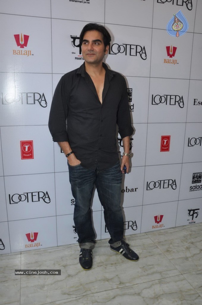 Bolly Celebs at Lootera Success Bash - 72 / 92 photos