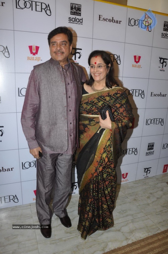 Bolly Celebs at Lootera Success Bash - 77 / 92 photos