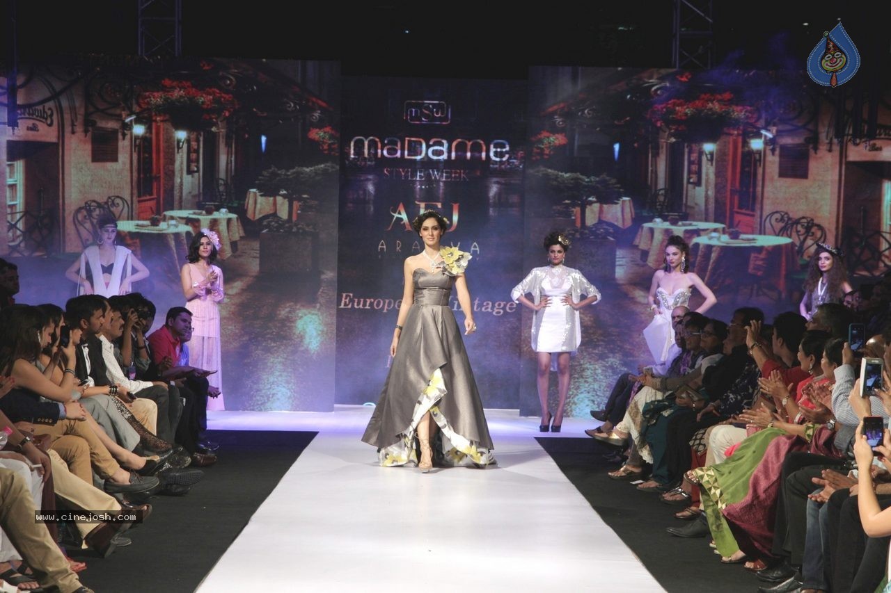 Bolly Celebs at Madame Style Week 2014 - 5 / 85 photos