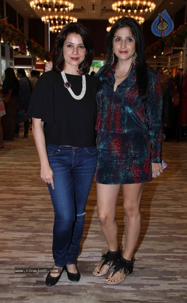 Bolly Celebs at Mana Shetty Araaish Exhibition  - 3 / 30 photos