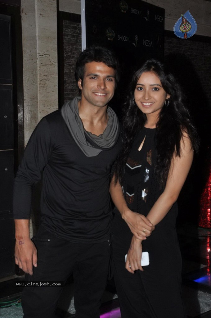 Bolly Celebs at Manali Jagtap Fashion Show - 8 / 58 photos