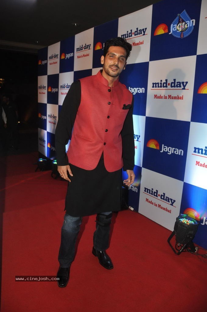 Bolly Celebs at Mid Day Newspaper Relaunch Party - 84 / 152 photos