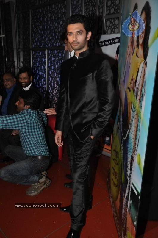 Bolly Celebs at Miley Naa Miley Hum Premiere Show - 44 / 62 photos