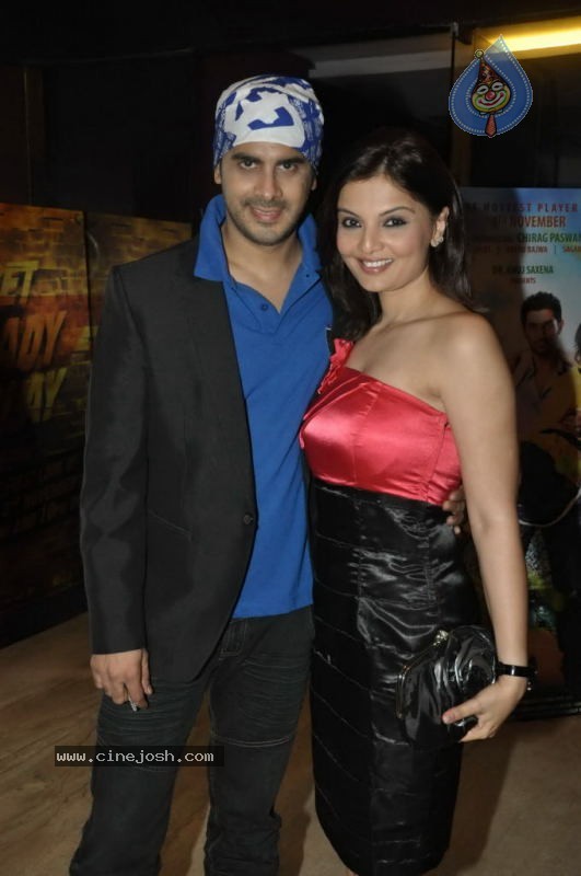 Bolly Celebs at Miley Naa Miley Hum Premiere Show - 46 / 62 photos