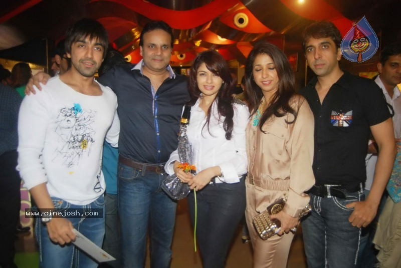 Celebs at MOD Movie Premiere - 12 / 64 photos