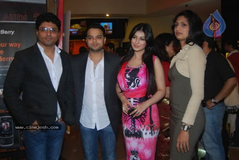 Celebs at MOD Movie Premiere - 15 / 64 photos