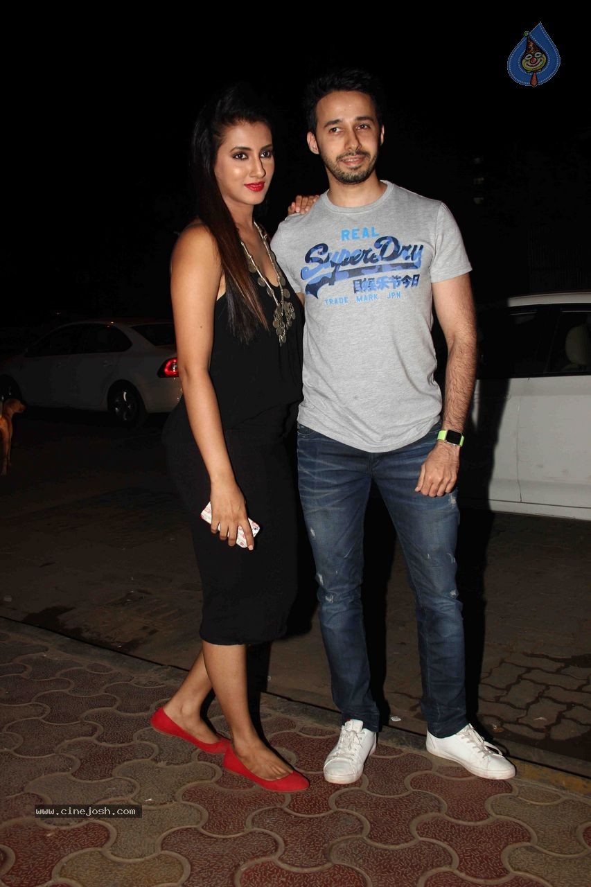 Bolly Celebs at Mukesh Chabbra Bday Party 01 - 9 / 87 photos