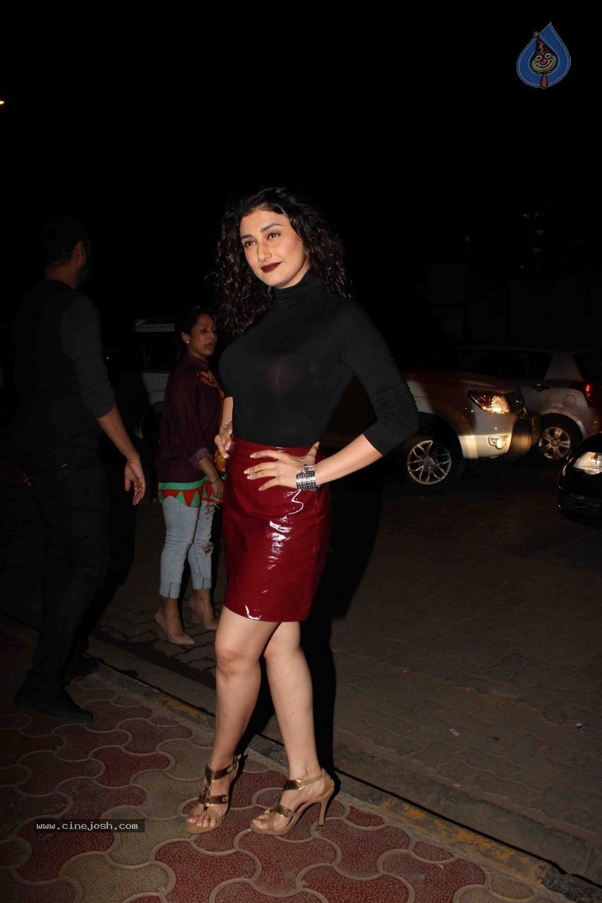 Bolly Celebs at Mukesh Chabbra Bday Party 01 - 61 / 87 photos