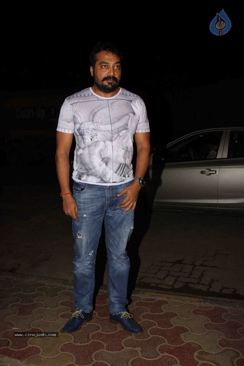 Bolly Celebs at Mukesh Chabbra Bday Party 01 - 74 / 87 photos