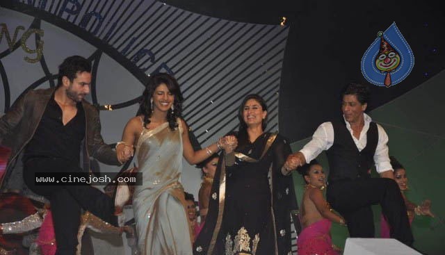 Bolly Celebs at Mumbai Police Show 2010 - 48 / 76 photos