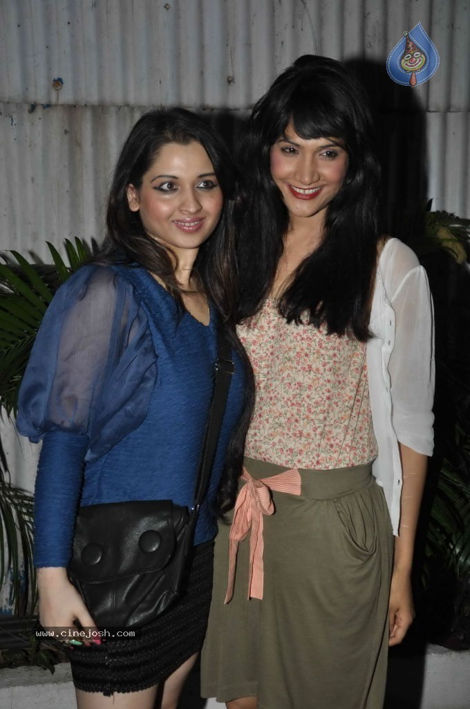 Bolly Celebs at Nadeem Lakdawala Party - 48 / 51 photos