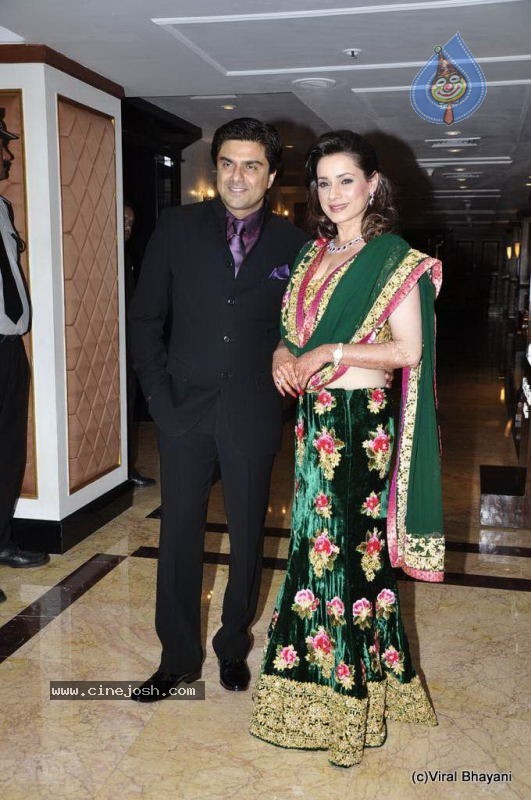 Bolly Celebs at Neelam Wedding Reception - 66 / 150 photos