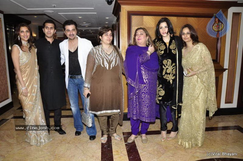 Bolly Celebs at Neelam Wedding Reception - 73 / 150 photos