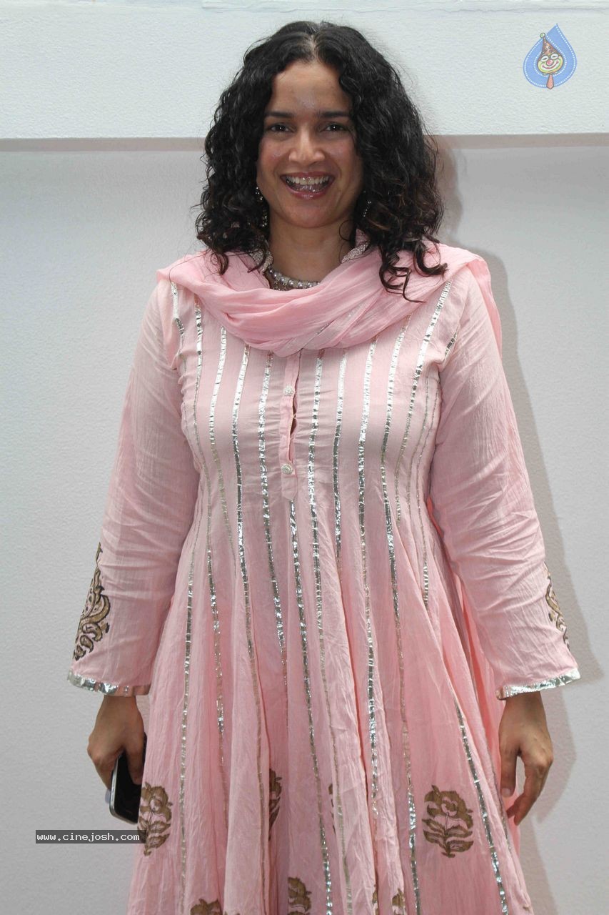 Bolly Celebs at Nishka Lulla Wedding Brunch Party - 24 / 48 photos