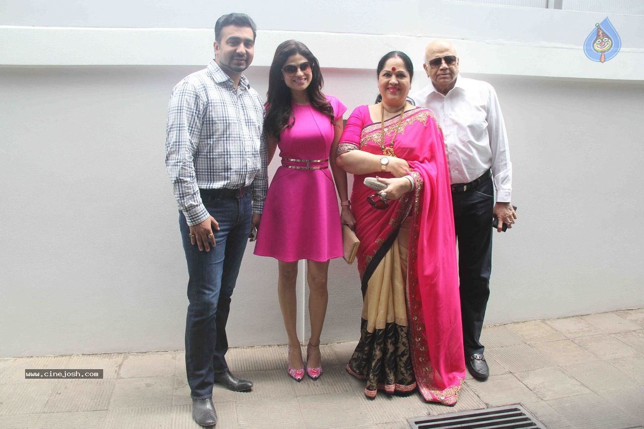 Bolly Celebs at Nishka Lulla Wedding Brunch Party - 45 / 48 photos