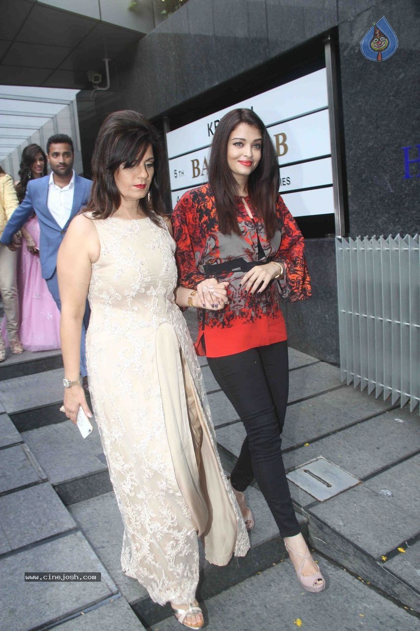 Bolly Celebs at Nishka Lulla Wedding Brunch Party - 48 / 48 photos