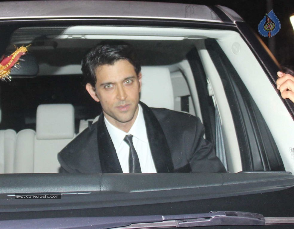 Bolly Celebs at Parmeshwar Godrej Oprah Party - 23 / 34 photos