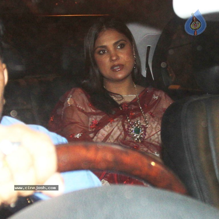 Bolly Celebs at Parmeshwar Godrej Oprah Party - 27 / 34 photos