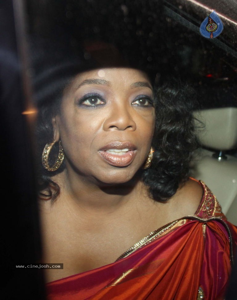 Bolly Celebs at Parmeshwar Godrej Oprah Party - 28 / 34 photos