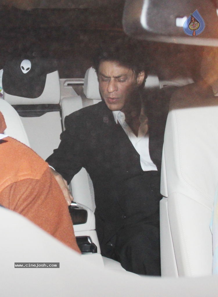 Bolly Celebs at Parmeshwar Godrej Oprah Party - 29 / 34 photos