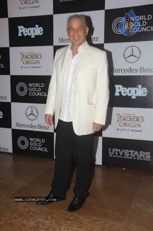 Bolly Celebs at People Magazine Best Dressed Awards 2011 - 44 / 58 photos