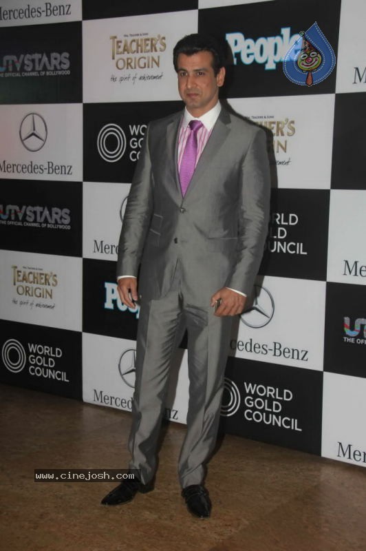 Bolly Celebs at People Magazine Best Dressed Awards 2011 - 48 / 58 photos