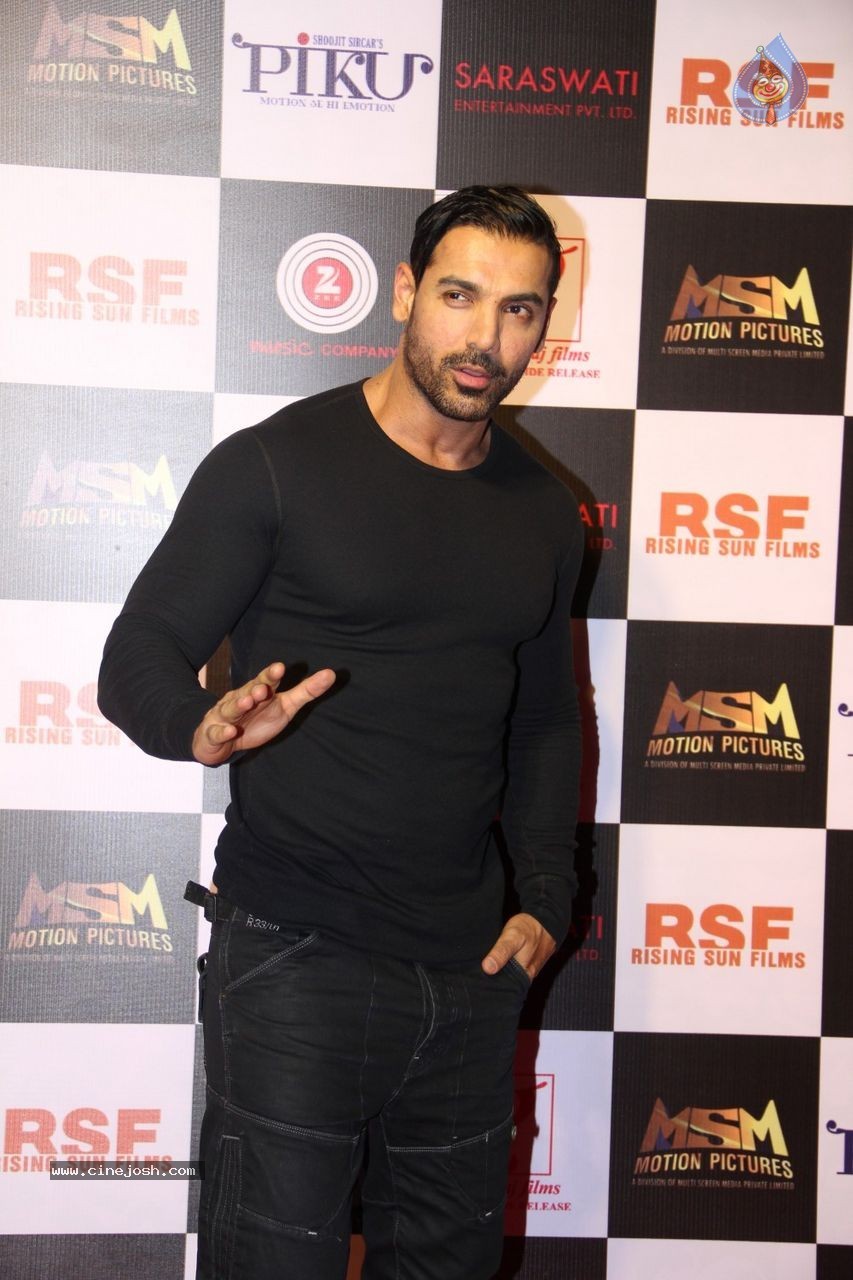 Bolly Celebs at Piku Success Party - 29 / 96 photos