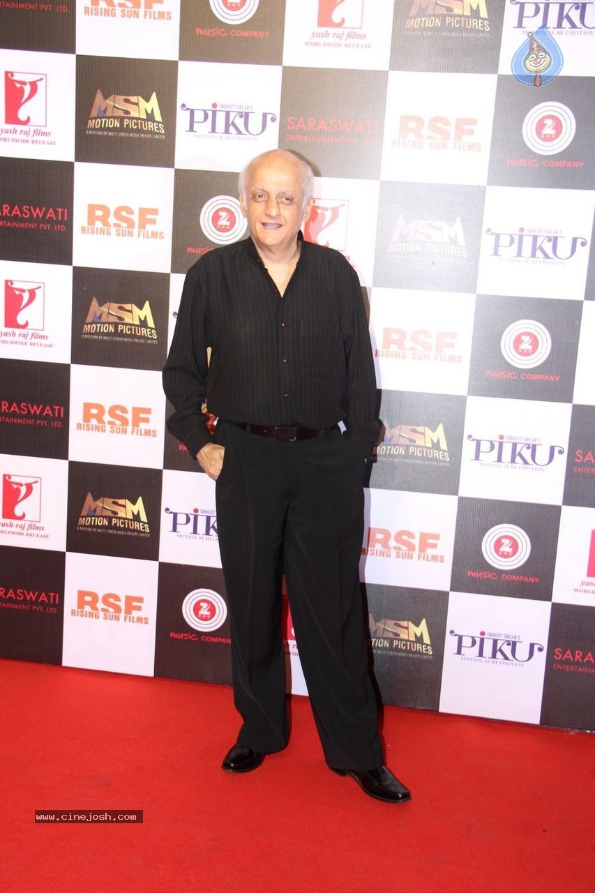 Bolly Celebs at Piku Success Party - 38 / 96 photos