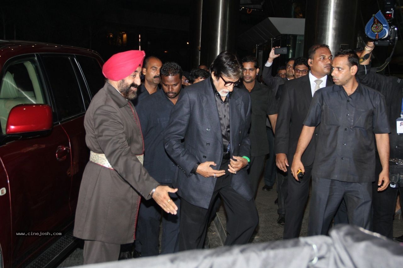 Bolly Celebs at Piku Success Party - 73 / 96 photos