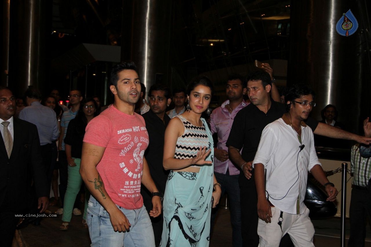 Bolly Celebs at Piku Success Party - 79 / 96 photos