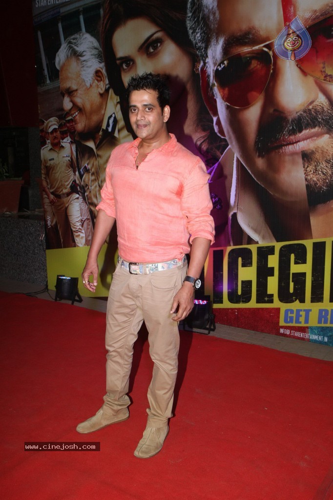 Bolly Celebs at Policegiri Premiere Show - 91 / 106 photos