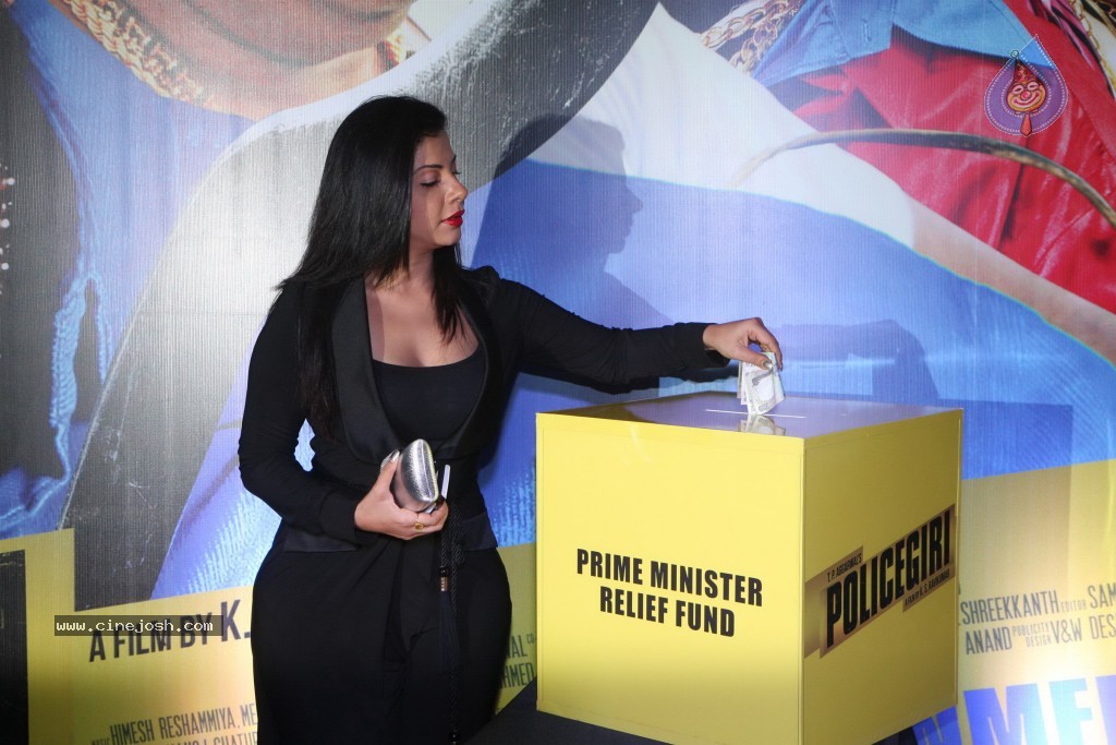 Bolly Celebs at Policegiri Premiere Show - 94 / 106 photos