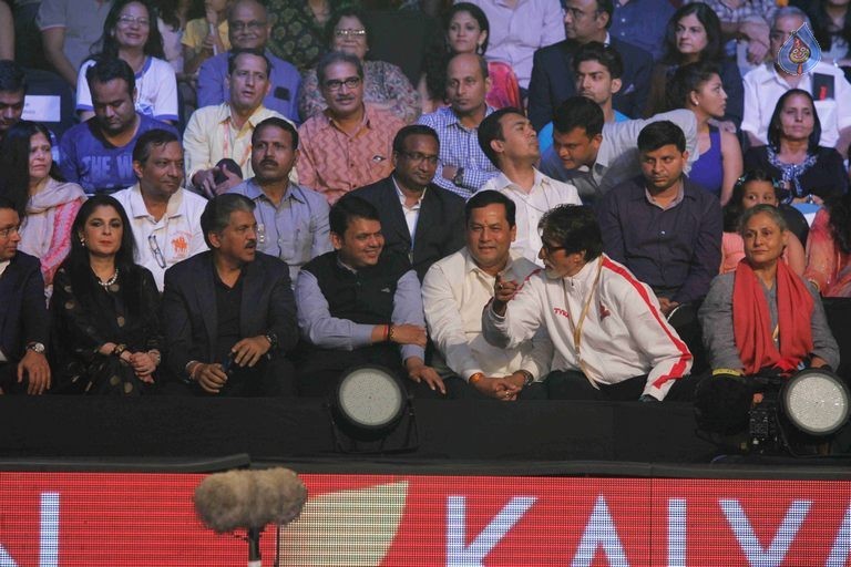 Bolly Celebs at Pro Kabaddi League Match Photos - 5 / 39 photos