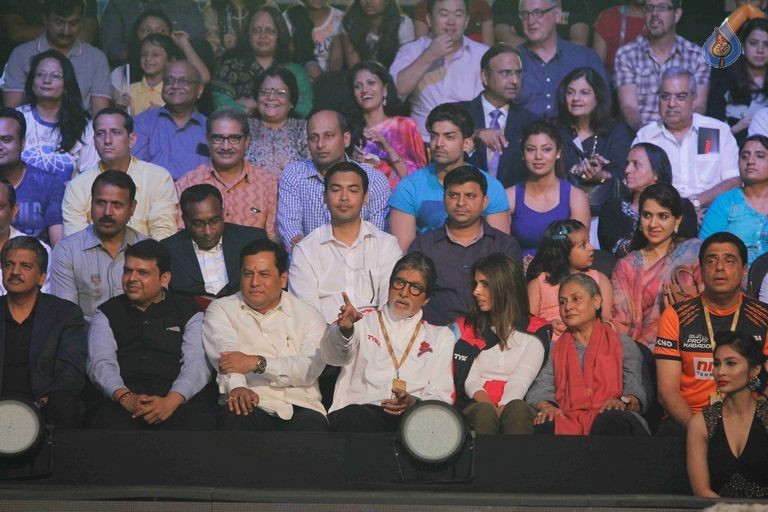 Bolly Celebs at Pro Kabaddi League Match Photos - 35 / 39 photos