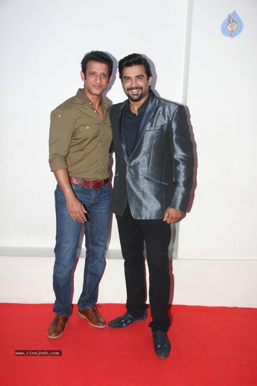 Bolly Celebs at R Madhavan Bday Bash - 18 / 121 photos