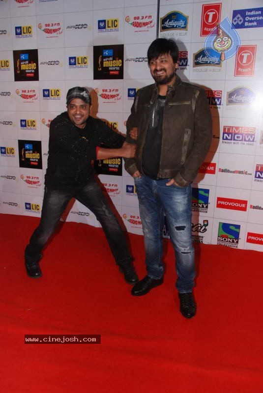 Bolly Celebs at Radio Mirchi Music Awards - 94 / 126 photos