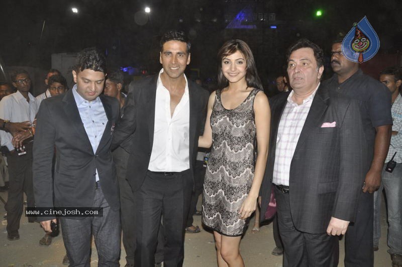 Bolly Celebs at Radio Mirchi Music Awards - 115 / 126 photos