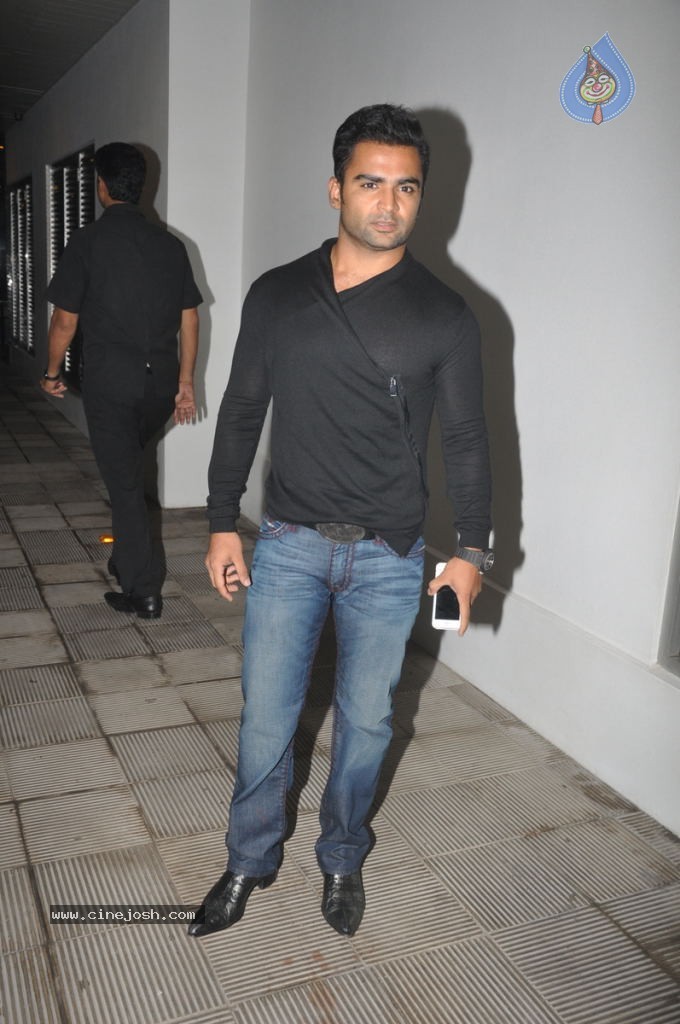 Bolly Celebs at Raj Kundra Book Success Party - 31 / 84 photos
