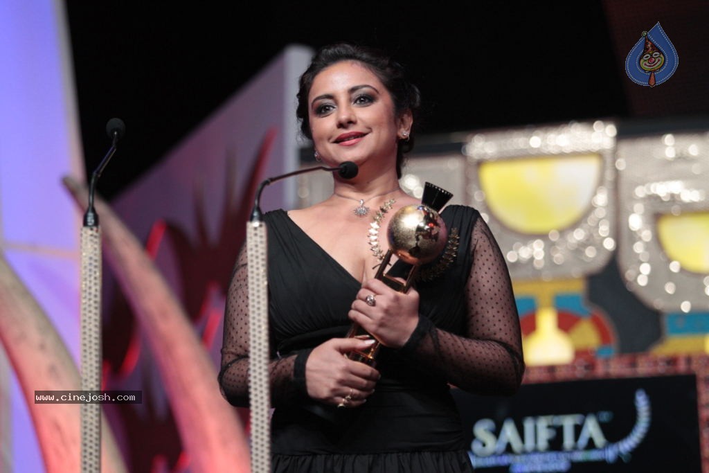 Bolly Celebs at SAIFTA Event - 29 / 40 photos