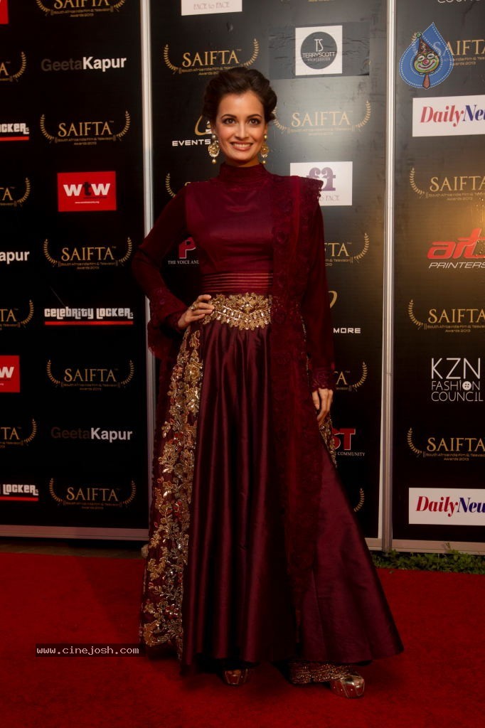 Bolly Celebs at SAIFTA Event - 31 / 40 photos