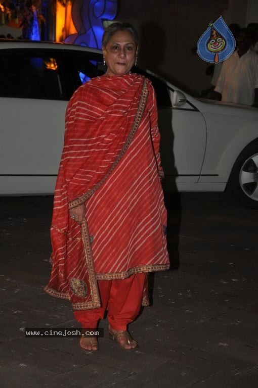 Bolly Celebs at Sanjay Dutt Mata Ki Chauki Event - 19 / 47 photos