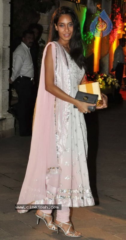 Bolly Celebs at Sanjay Dutt Mata ki Chowki Event - 87 / 129 photos