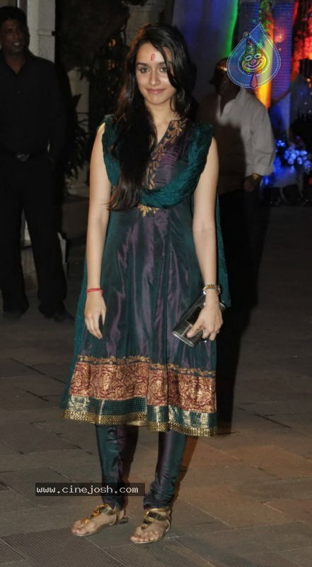 Bolly Celebs at Sanjay Dutt Mata ki Chowki Event - 93 / 129 photos