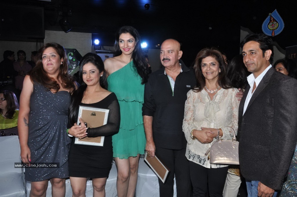 Bolly Celebs at Savvy Magazine Event - 31 / 43 photos