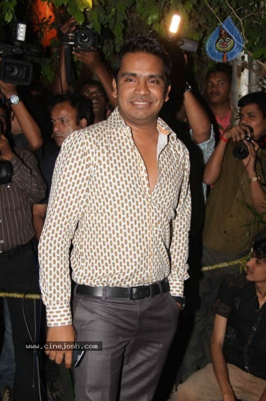 Bolly Celebs at Shahid Kapoor Birthday Bash - 33 / 56 photos