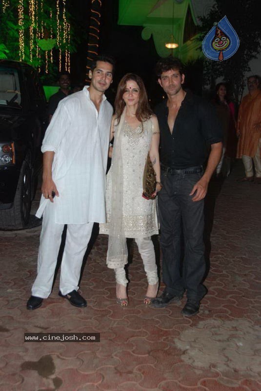 Bolly Celebs at Shilpa Shetty Diwali Party - 63 / 81 photos