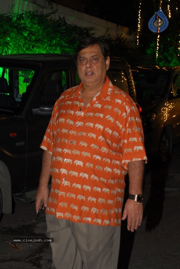 Bolly Celebs at Shilpa Shetty Diwali Party - 28 / 47 photos